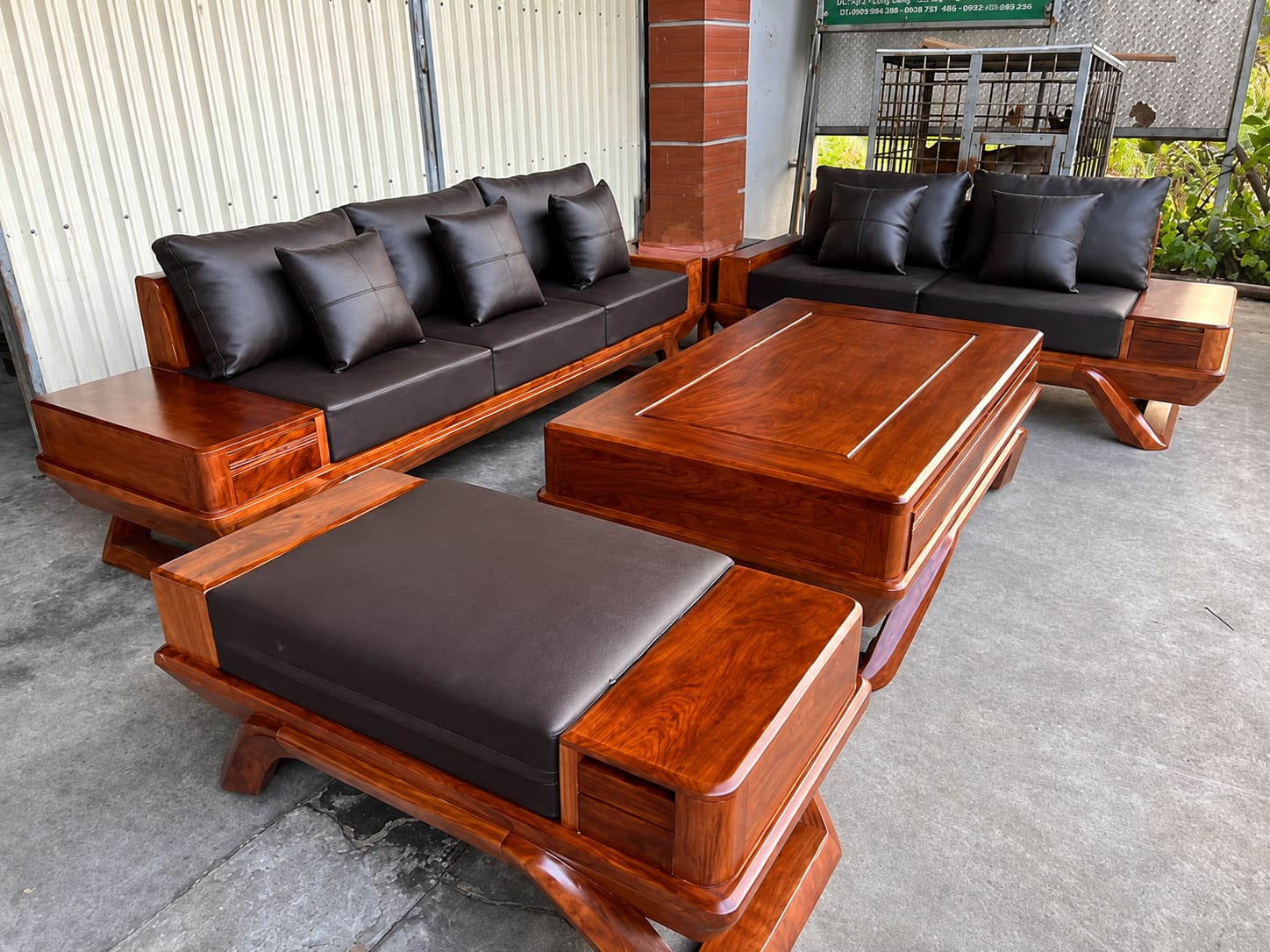 sofa chân thuyền