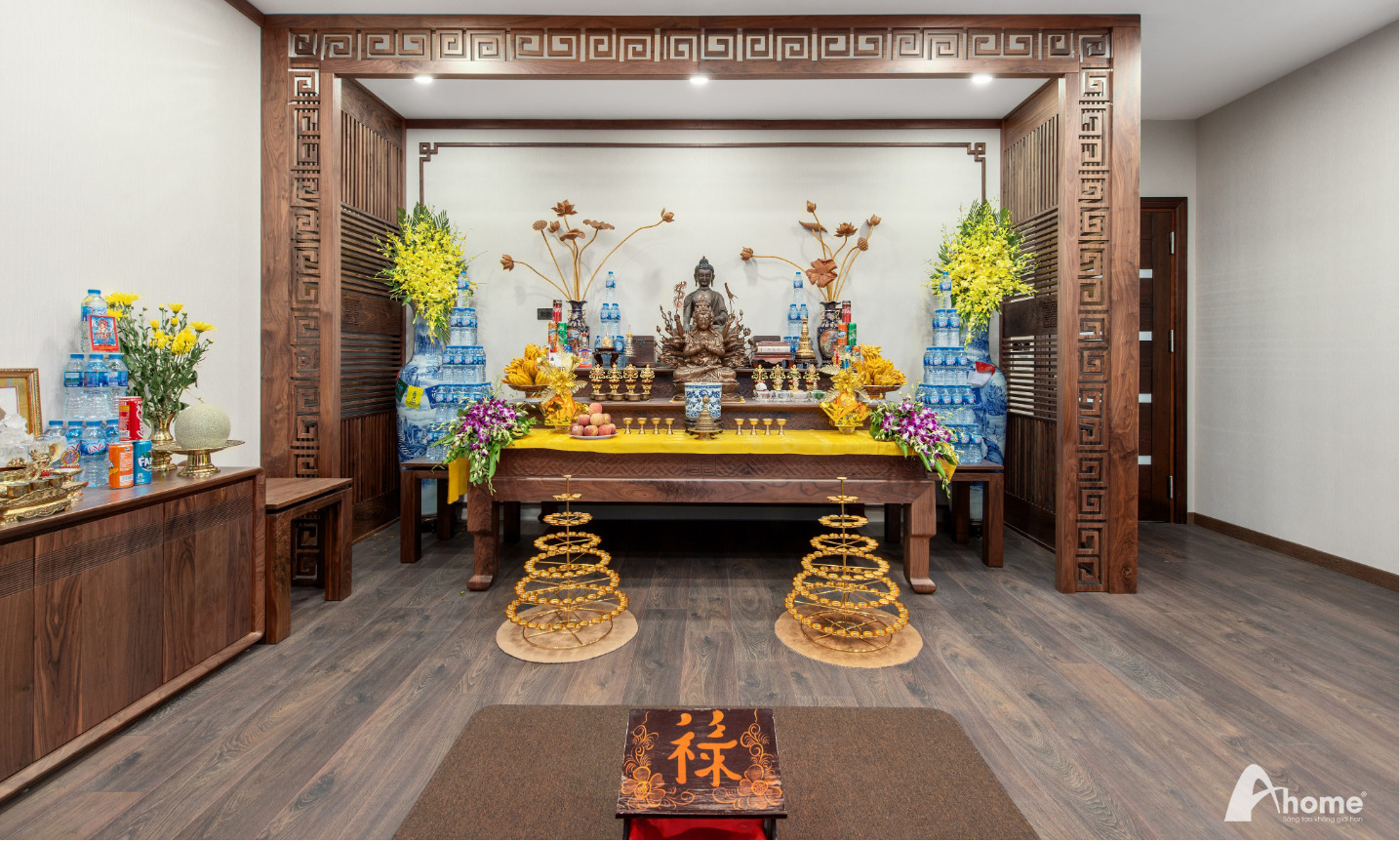 Phòng thờ cần được thiết kế trang nghiêm nhất