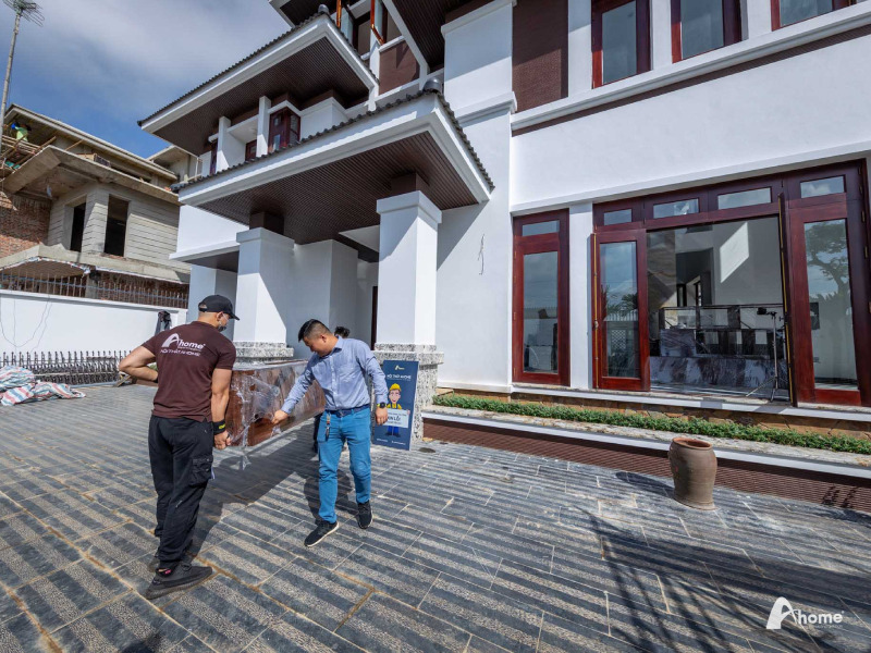 Lắp đặt sản phẩm ngay tại nhà của khách hàng