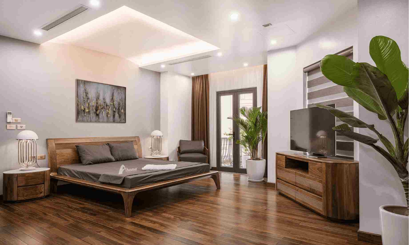 Mẫu phòng ngủ rộng rãi biệt thự gỗ óc chó Vinhomes Quảng Ninh