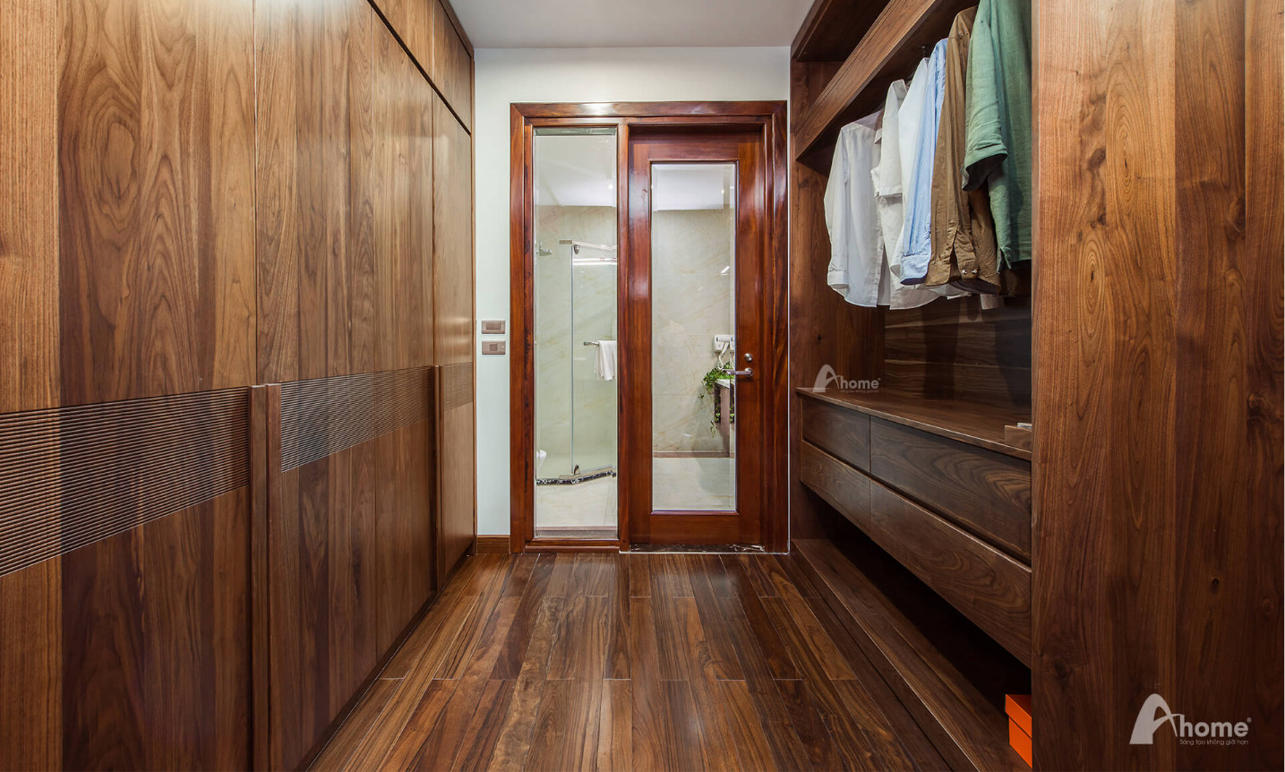 Tủ quần áo gỗ óc chó biệt thự gỗ óc chó Vinhomes Quảng Ninh
